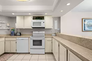 10100 Beach Club Dr, Myrtle Beach, SC 29572 - Photo 16