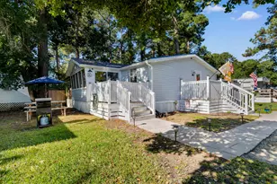 18 Spinnaker Ln, Murrells Inlet, SC 29576 - Photo 2
