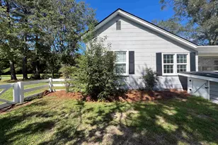 225 Richburg Rd, Greeleyville, SC 29056 - Photo 2