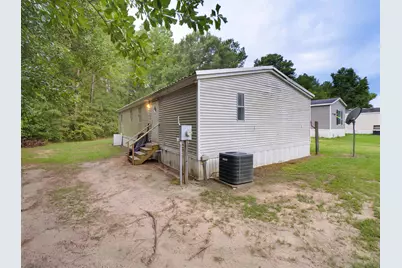 18 Locust St, Andrews, SC 29510 - Photo 2