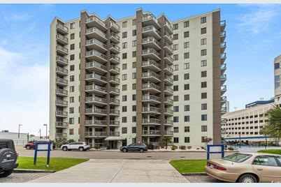 400 20th Ave. N #204, Myrtle Beach, SC 29577 - Photo 1