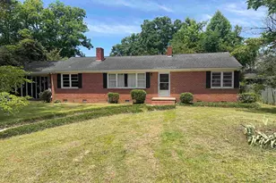 911 Park Ave, Marion, SC 29571 - Photo 1