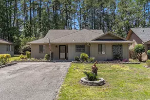 137 Hickory Dr, Conway, SC 29526 - Photo 1
