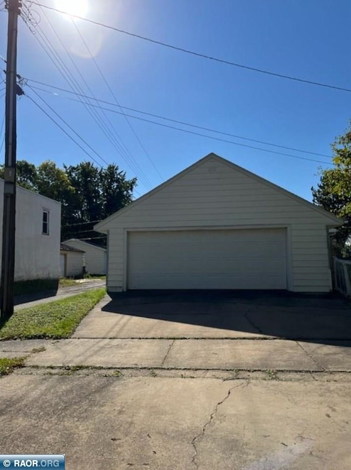 2902 E 5th Ave, Hibbing, MN 55746