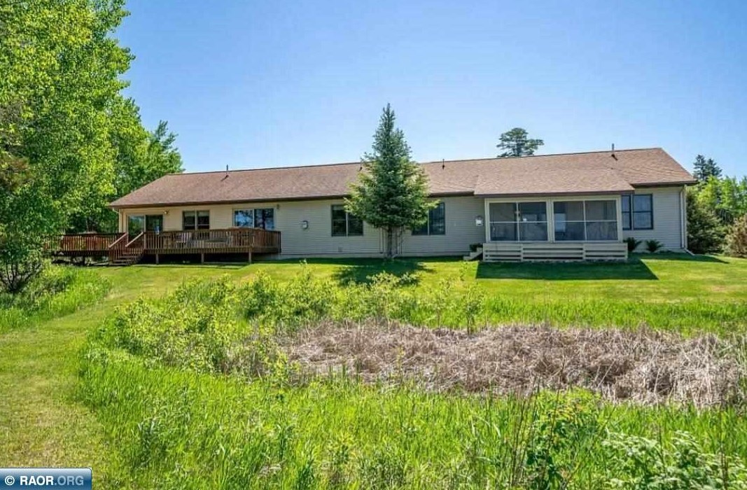 318 Pospeck Ln, Hoyt Lakes, MN 55750-1138