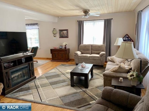 20 5th St, Biwabik, MN 55705-1256