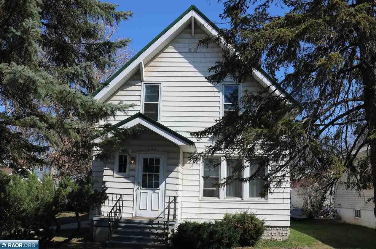 507 S 12th St, Virginia, MN 55792