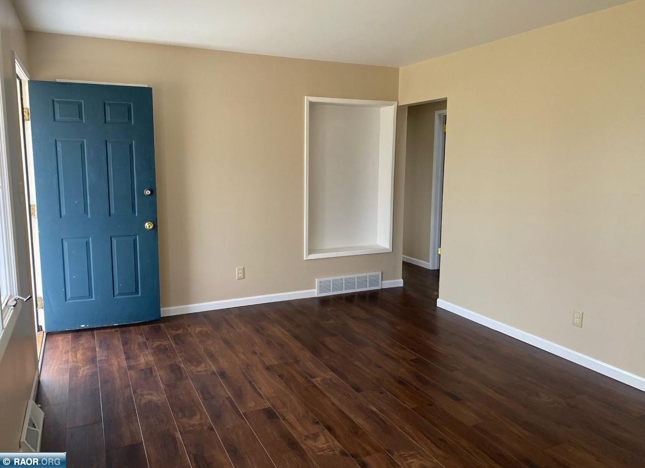 309 Elmwood Rd, Hoyt Lakes MN  55750-1212 exterior