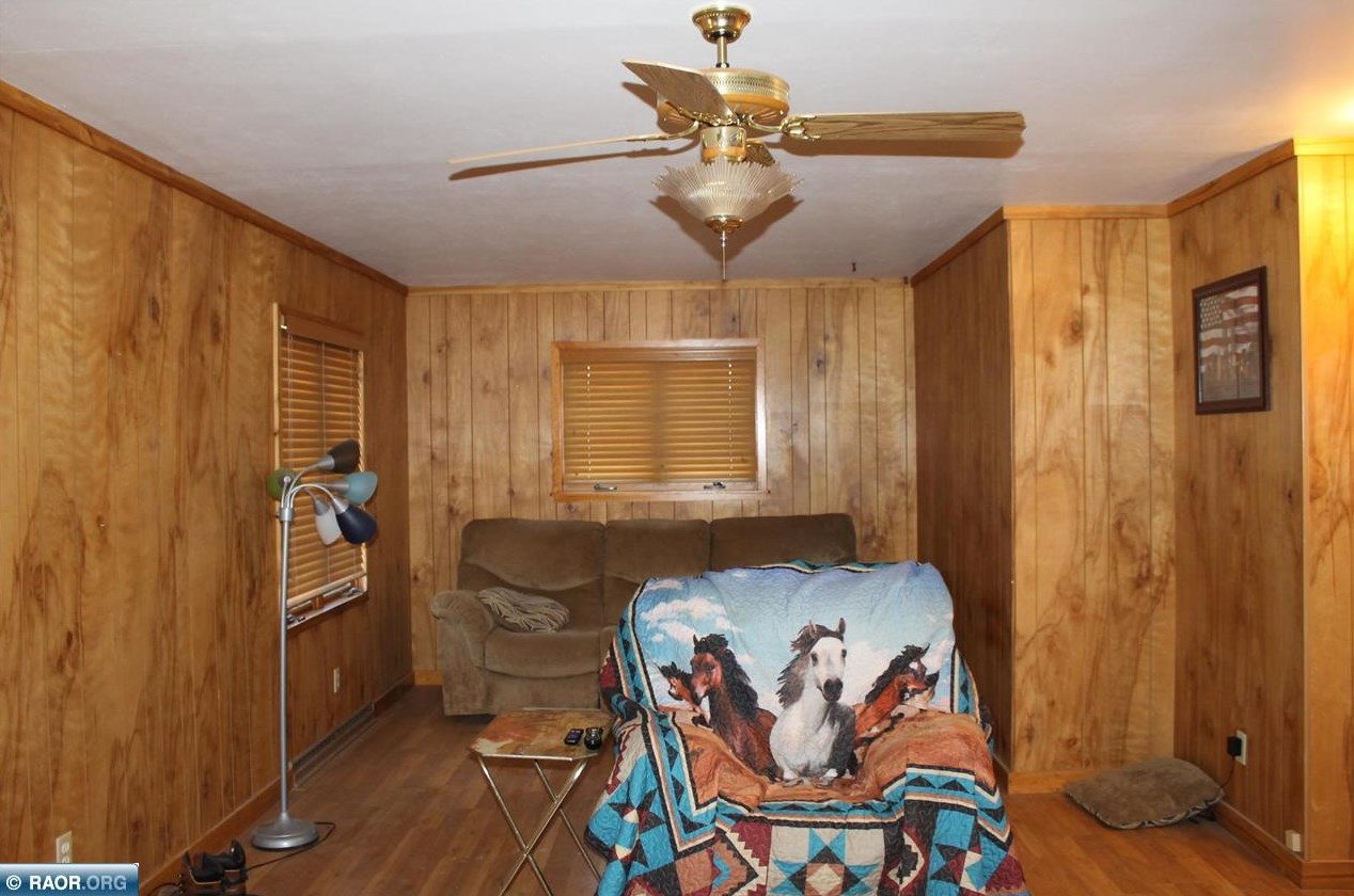 304 Kent Rd, Hoyt Lakes MN  55750-1302 exterior