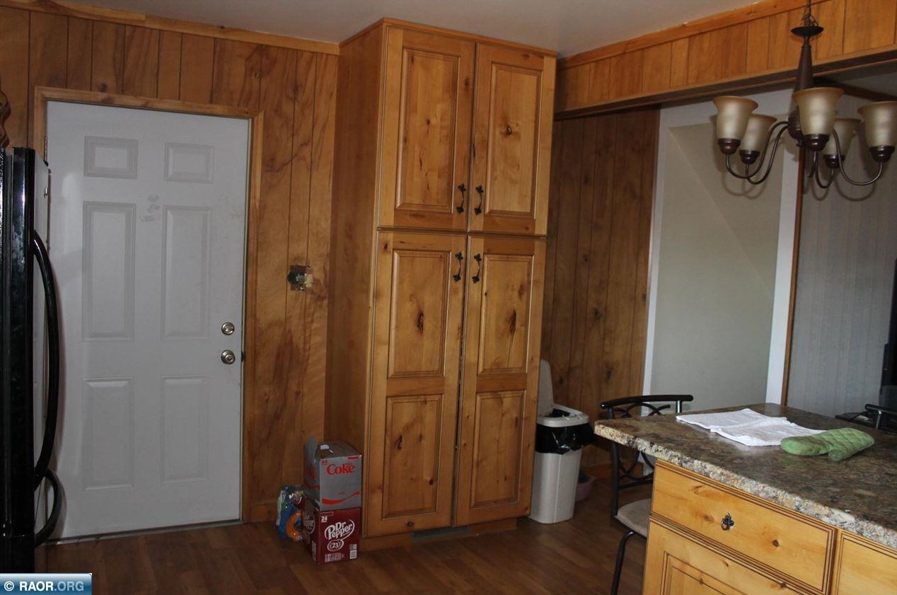 304 Kent Rd, Hoyt Lakes MN  55750-1302 exterior