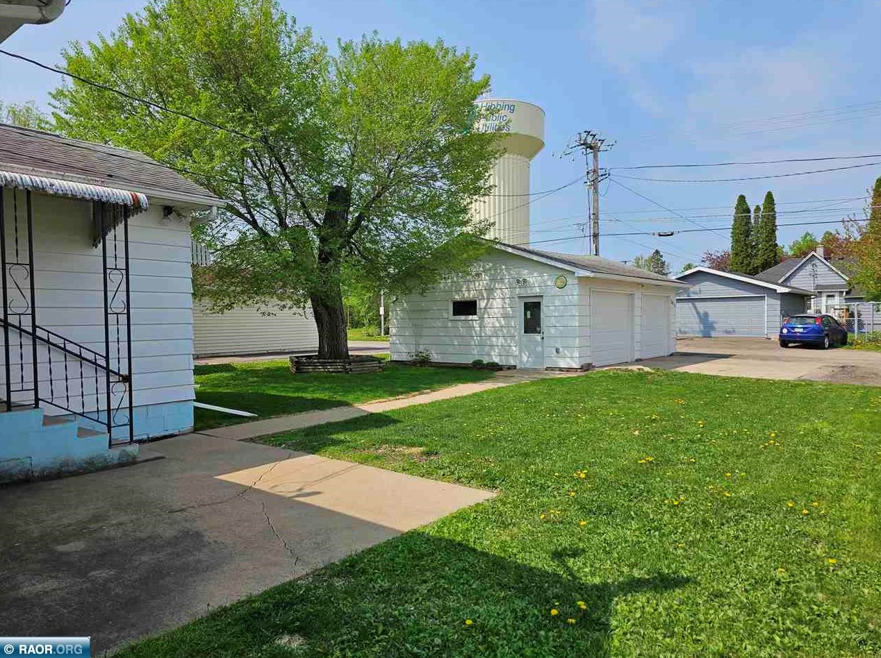 3015 4th Ave W, Hibbing, MN 55746
