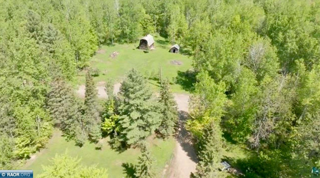 511 E 45th St, Hibbing, MN 55746