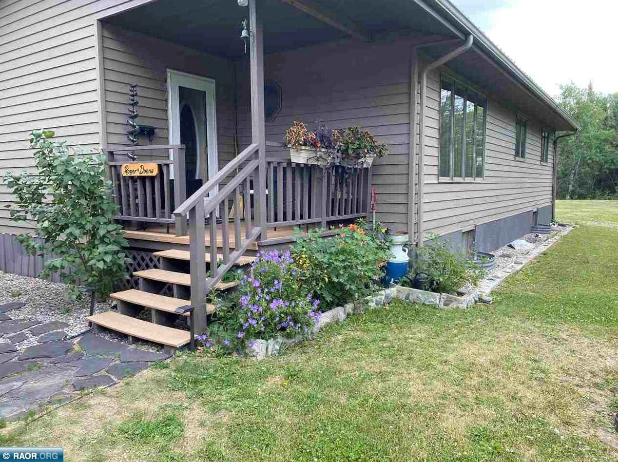 9613 Ashawa Rd, Cook, MN 55723