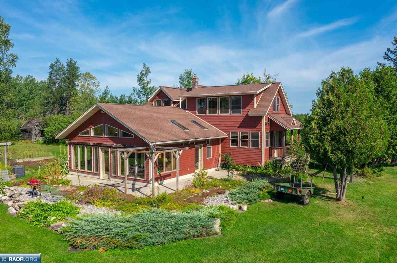9476 S Wakely Rd, Cook, MN 55723