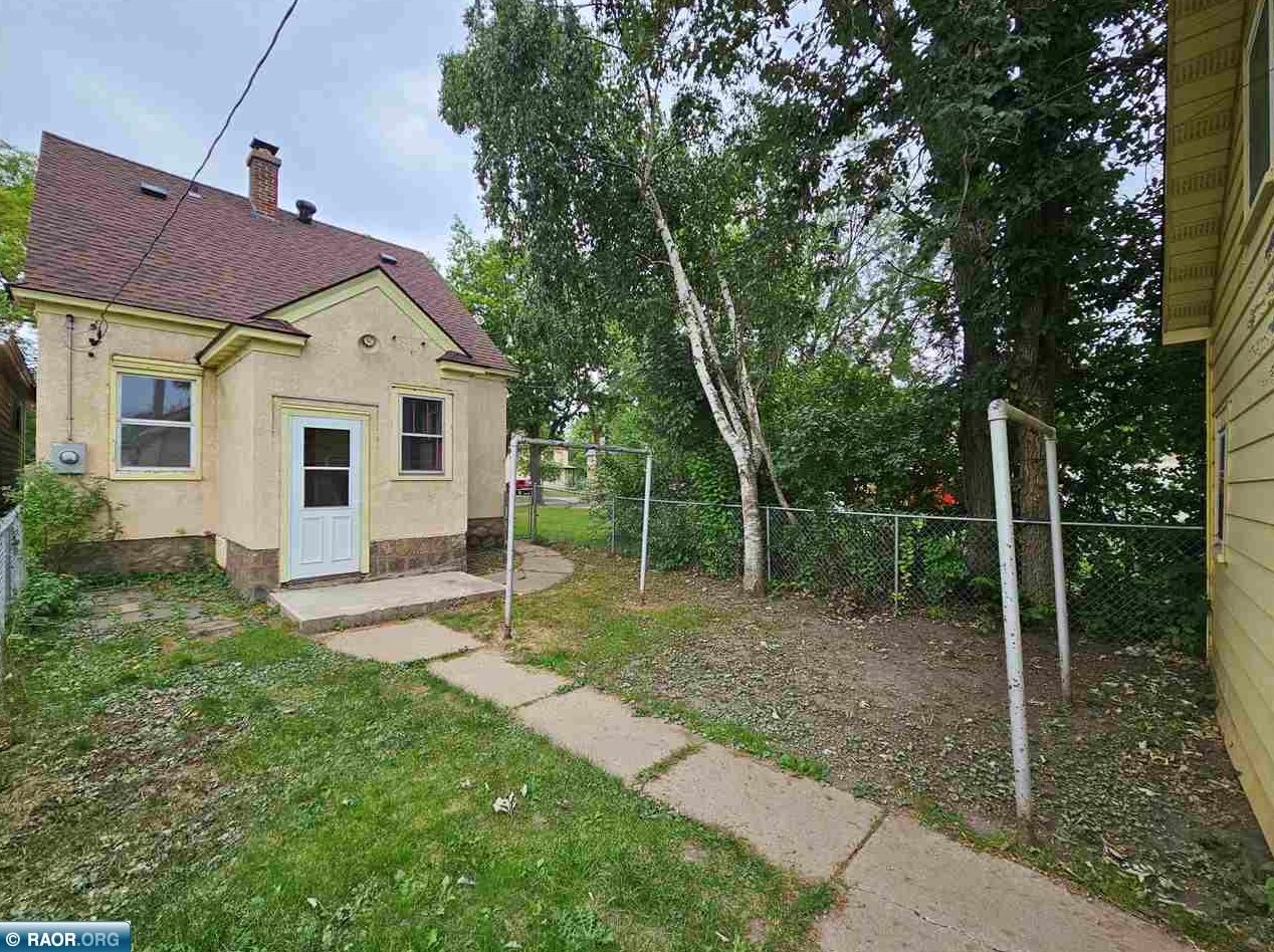 2705 2nd Ave E, Hibbing, MN 55746
