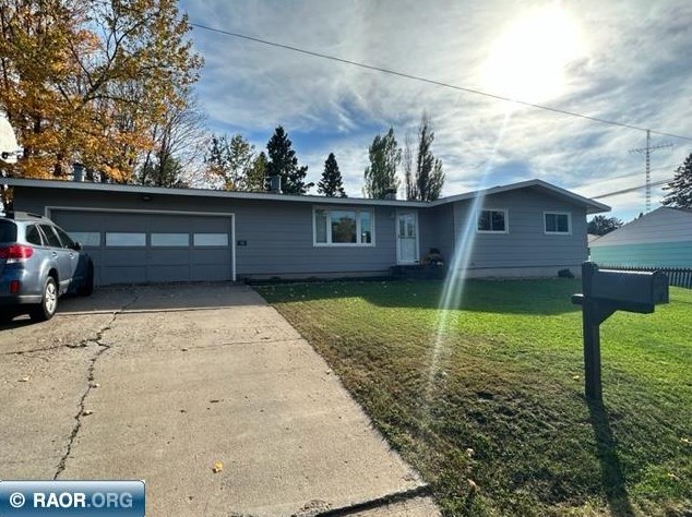 10 Anderson Dr, Virginia, MN 55792