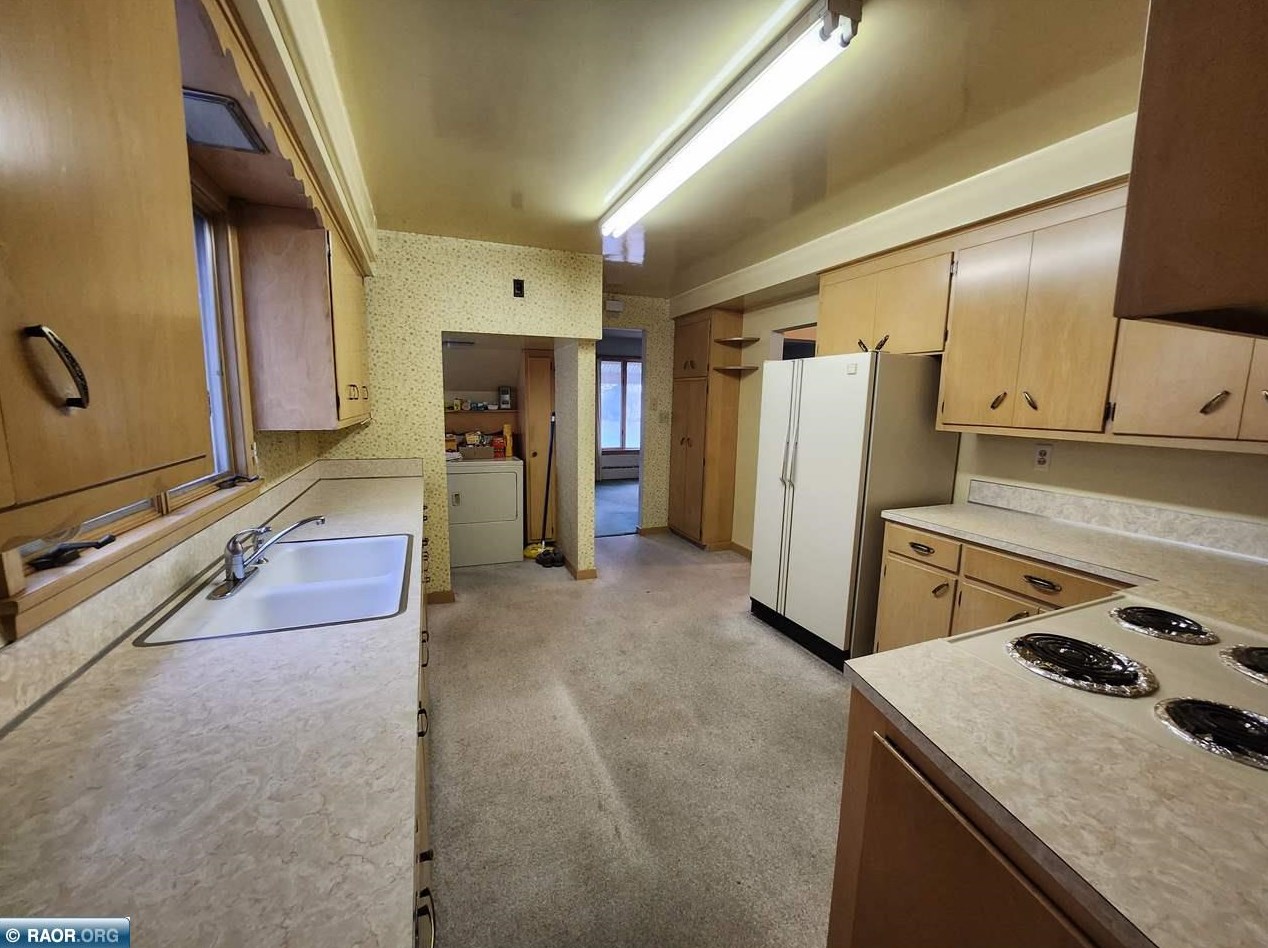 707 Jackson St, Fayal, MN 55734
