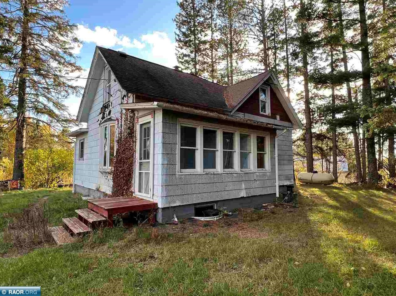 8319 Woodland Rd, Fayal, MN 55734-8620