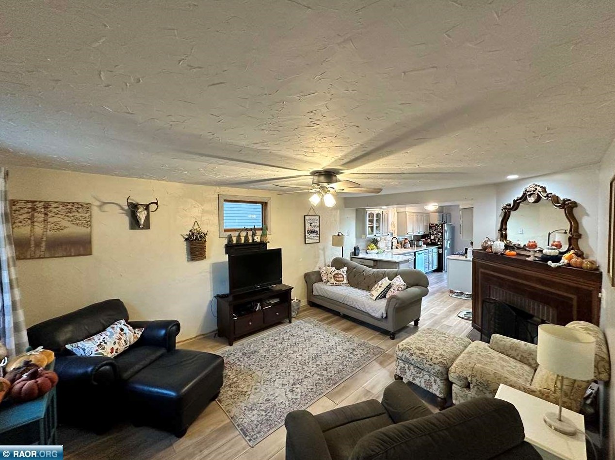 712 Cleveland St, Fayal, MN 55734
