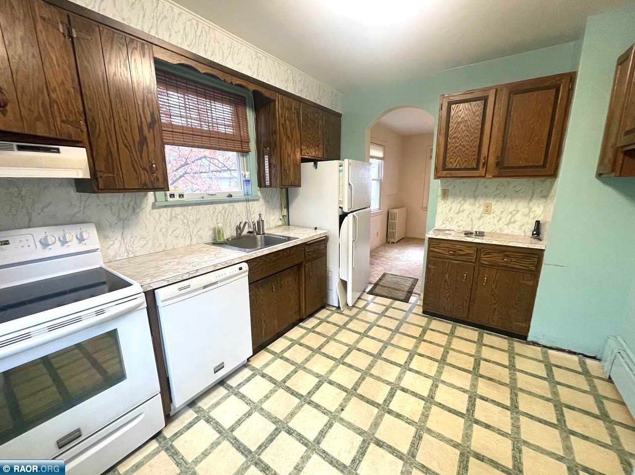 1320 9th St, Virginia, MN 55792-3307