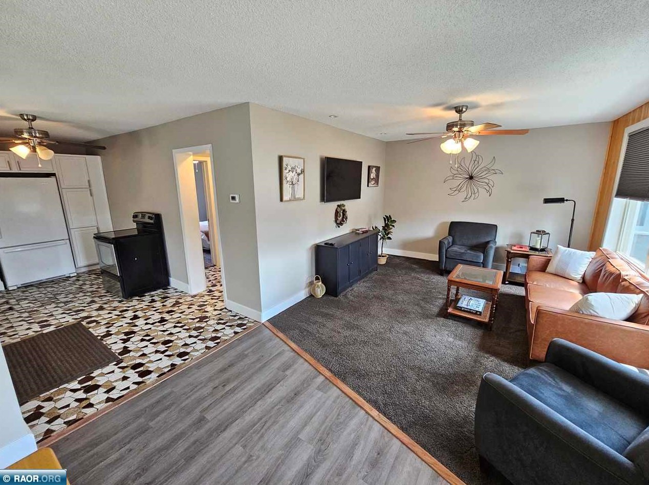 302 1st St, Chisholm MN  55719-1709 exterior