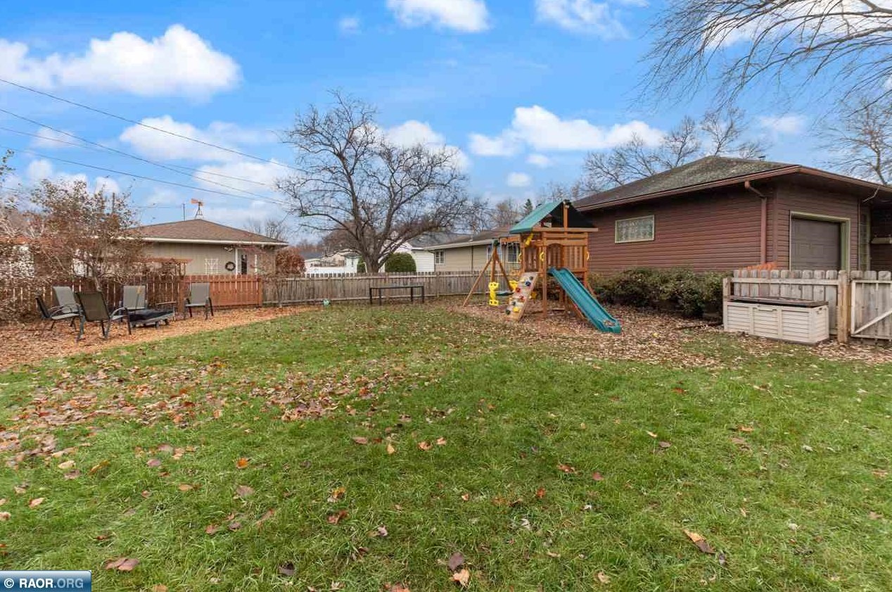 1004 S 11th Ave, Virginia, MN 55792