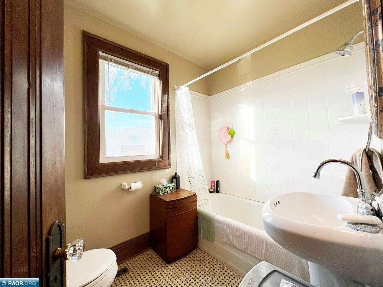 5 White St, Ely MN  55731-1247 exterior