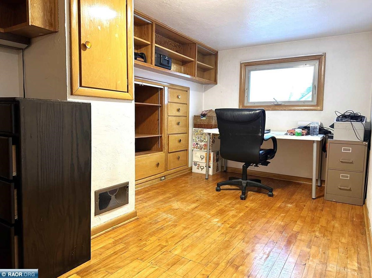 15 Shagawa Rd, Ely MN  55731-1010 exterior
