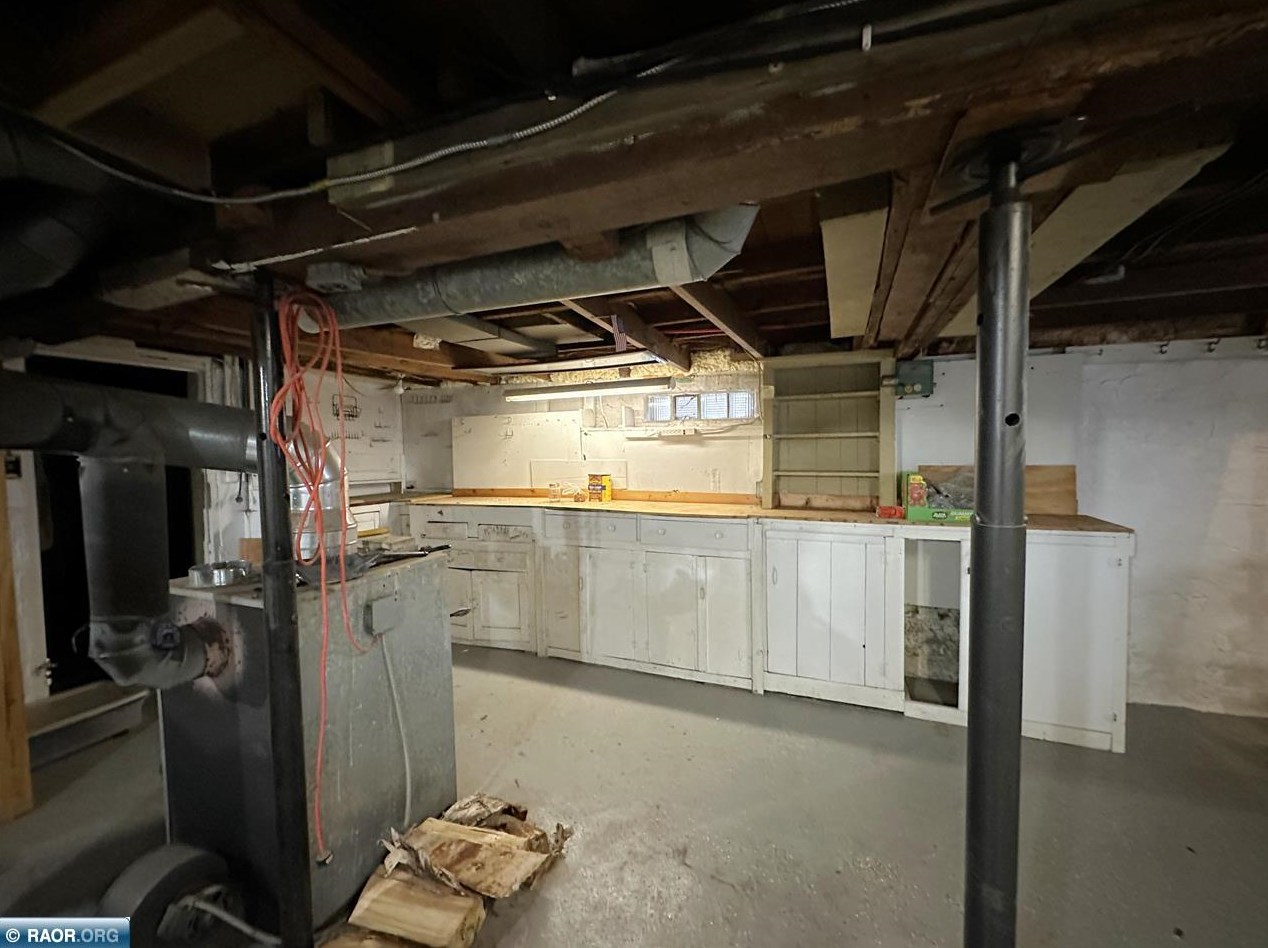 15 Shagawa Rd, Ely MN  55731-1010 exterior