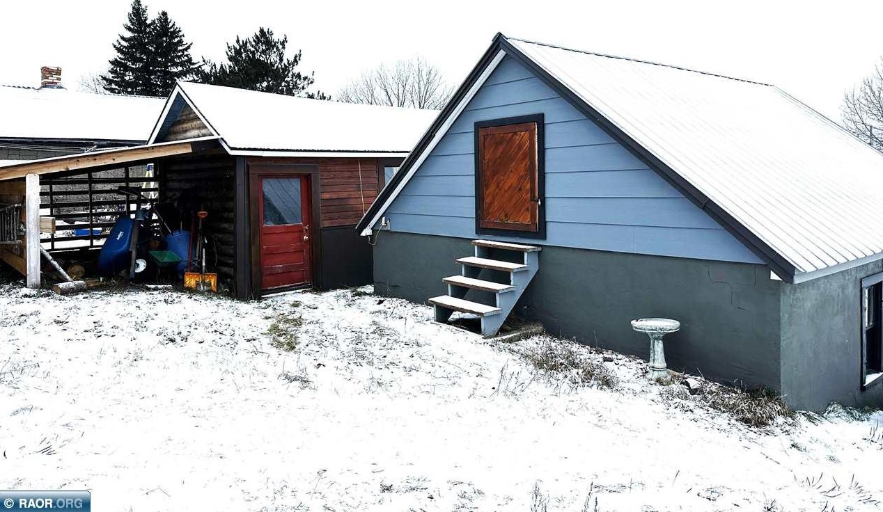15 Shagawa Rd, Ely MN  55731-1010 exterior