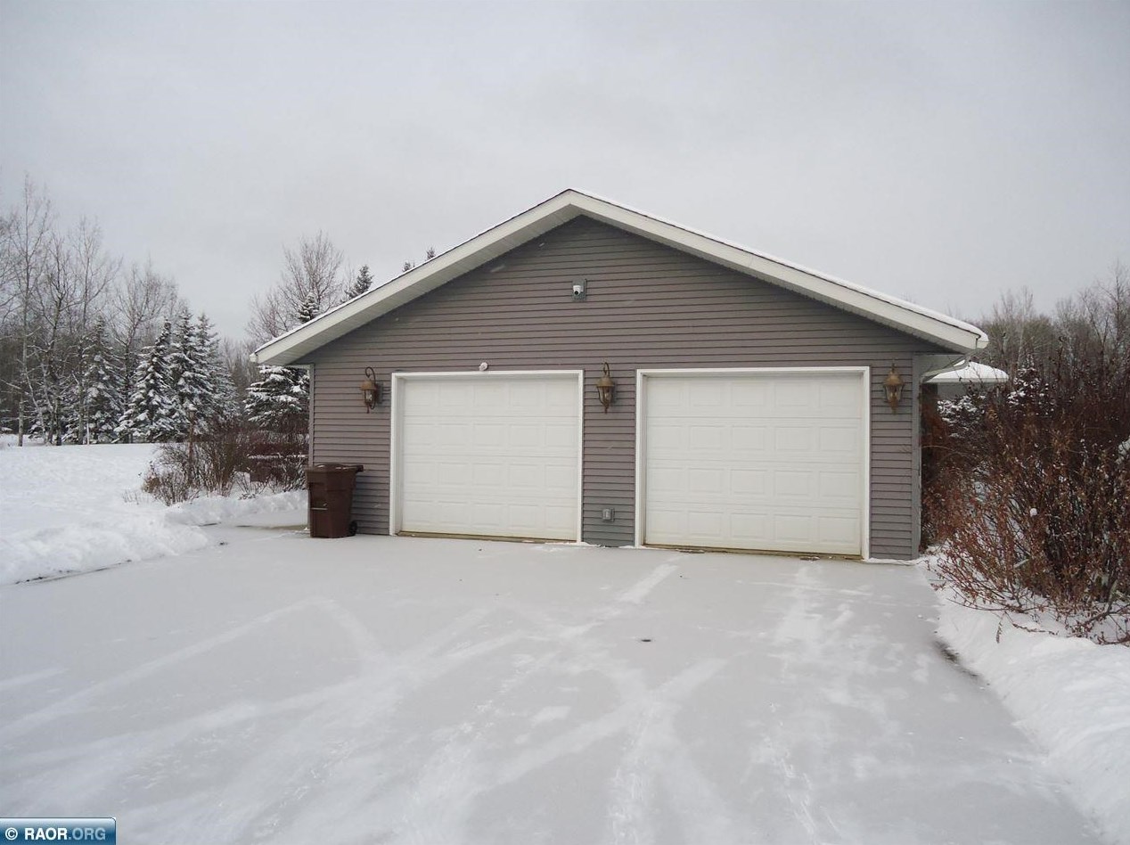 2815 E 23rd Ave, Hibbing, MN 55746