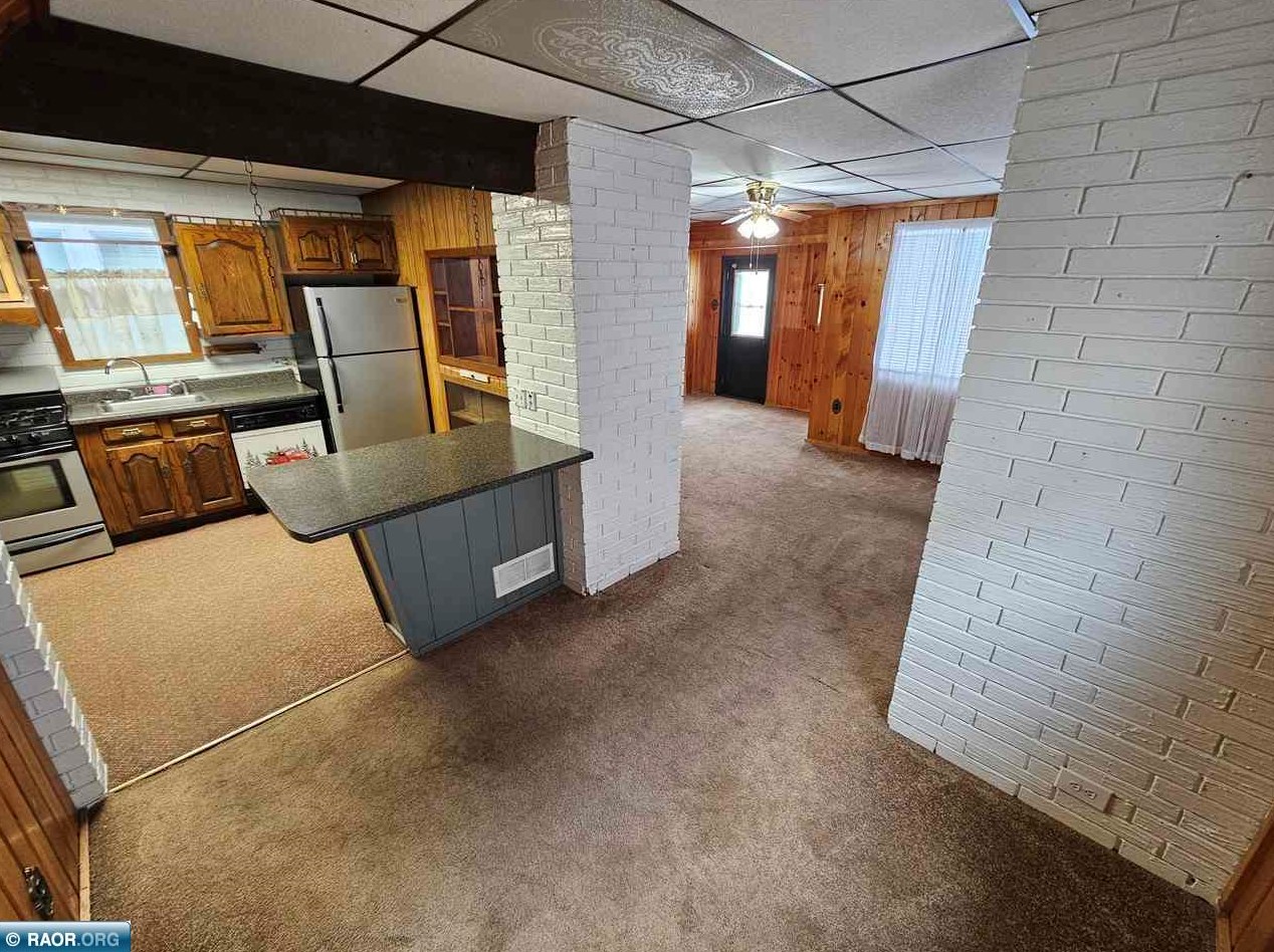 125 2nd St, Chisholm MN  55719-1613 exterior