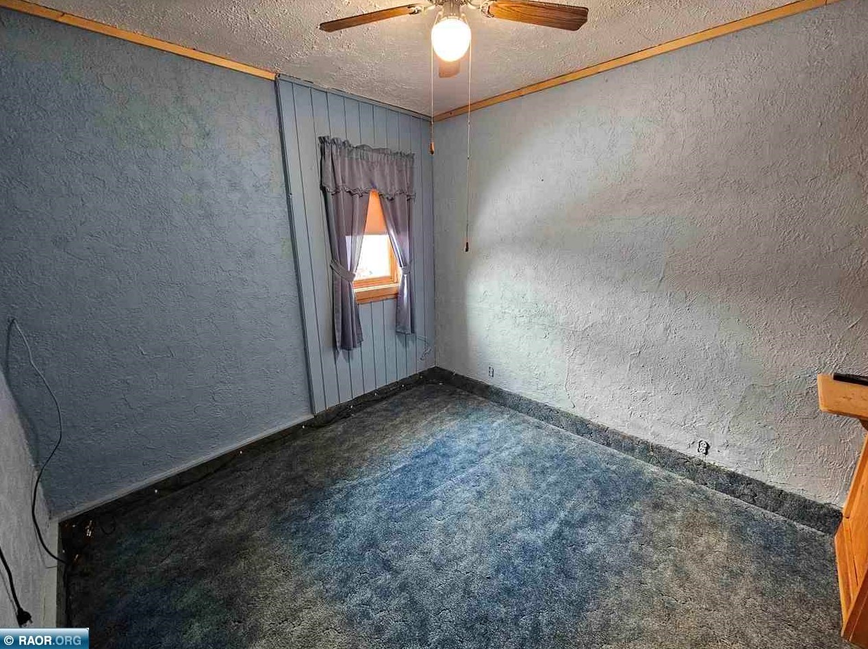 125 2nd St, Chisholm MN  55719-1613 exterior