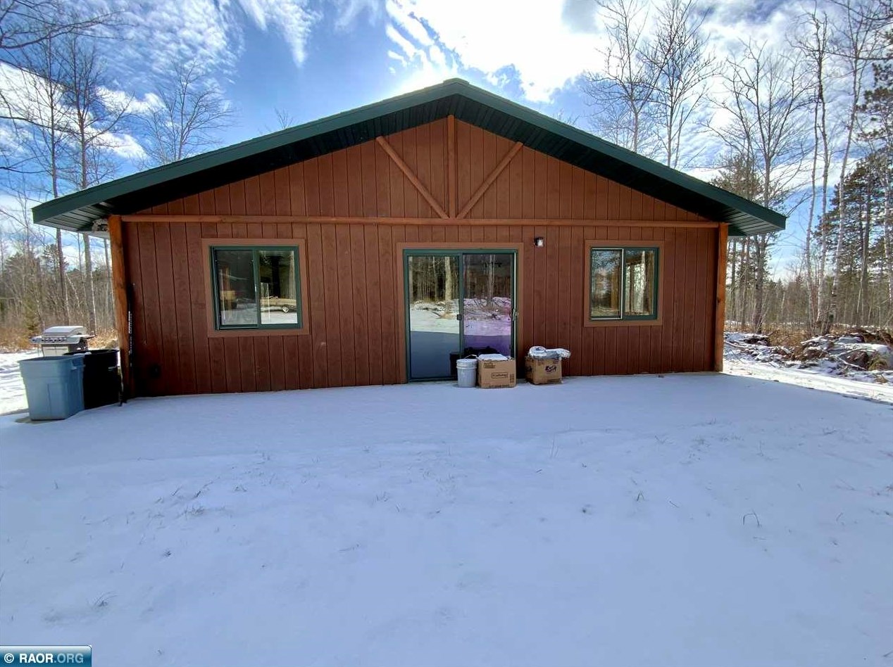 9135 Nukala Rd, Alango, MN 55703-8246
