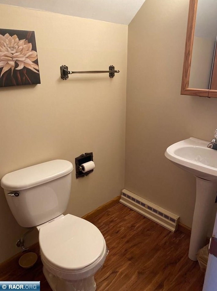 229 Hampshire Dr, Hoyt Lakes MN 55750-1236 exterior