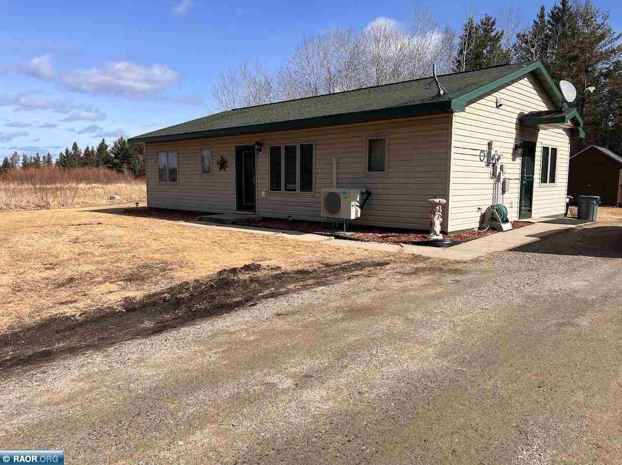 228 3rd St Se, Cook, MN 55723