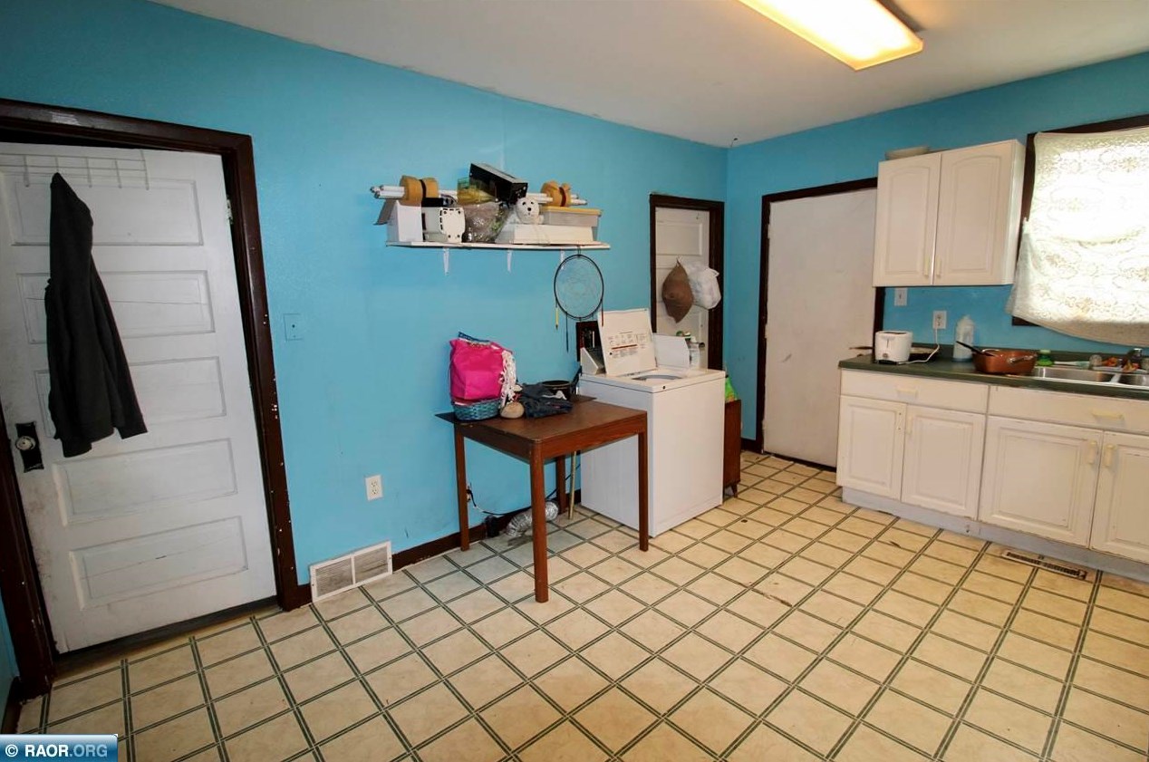 12358 Morton Ave, Hibbing MN  55746-8318 exterior