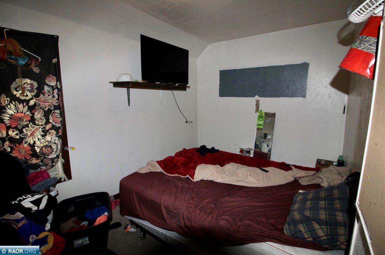 12358 Morton Ave, Hibbing MN  55746-8318 exterior