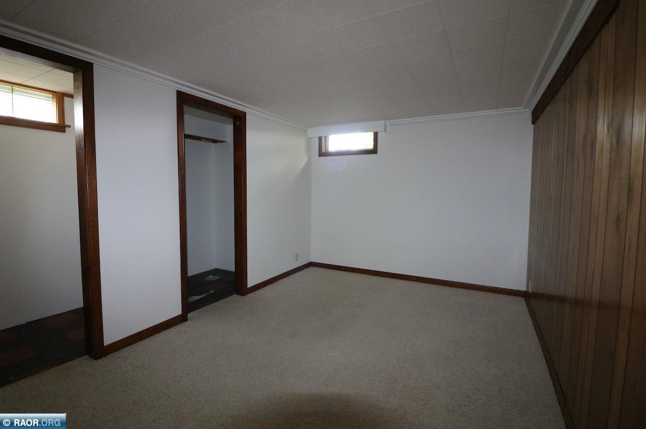 404 Coventry Rd, Hoyt Lakes MN 55750-1329 exterior