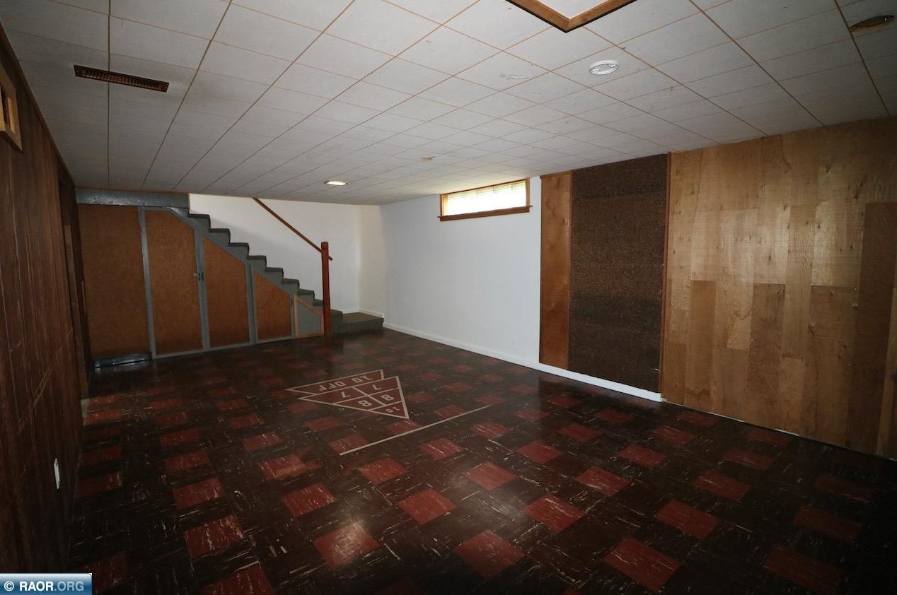 404 Coventry Rd, Hoyt Lakes MN 55750-1329 exterior