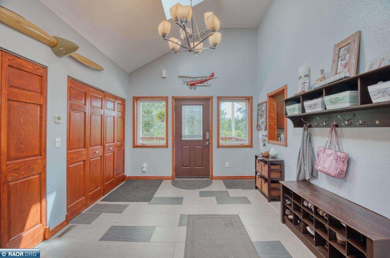 3935 Saari Rd, Hibbing, MN 55746