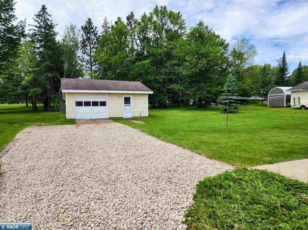 4517 3rd Ave, Hibbing MN  55746-3703 exterior