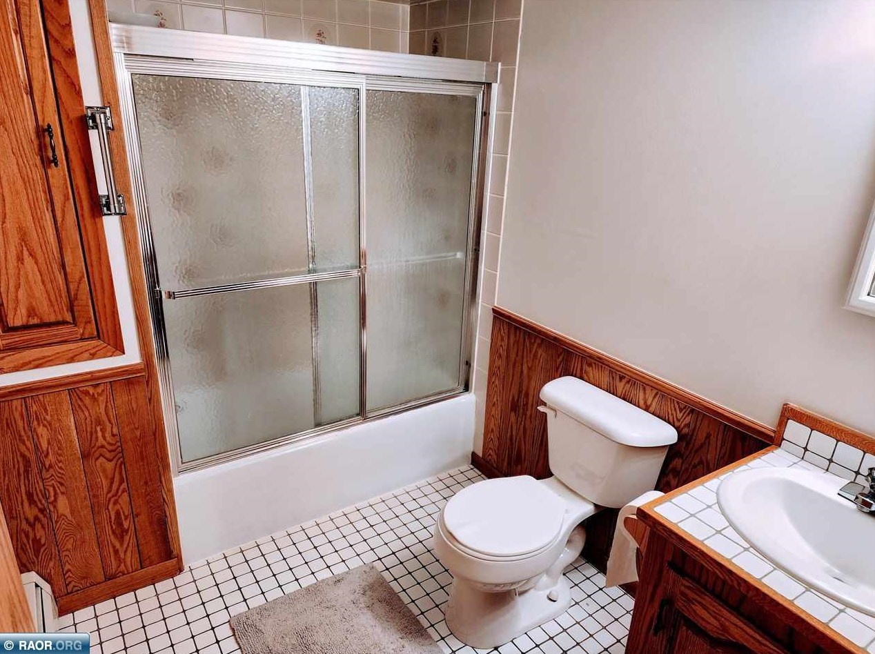 4517 3rd Ave, Hibbing MN  55746-3703 exterior