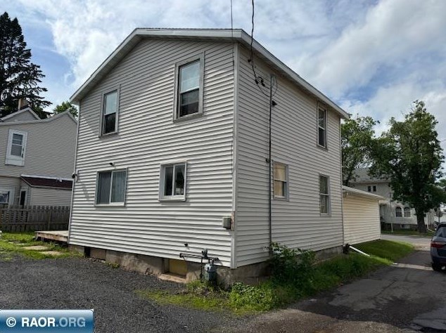 2306 1/2 6th Ave E, Hibbing, MN 55746