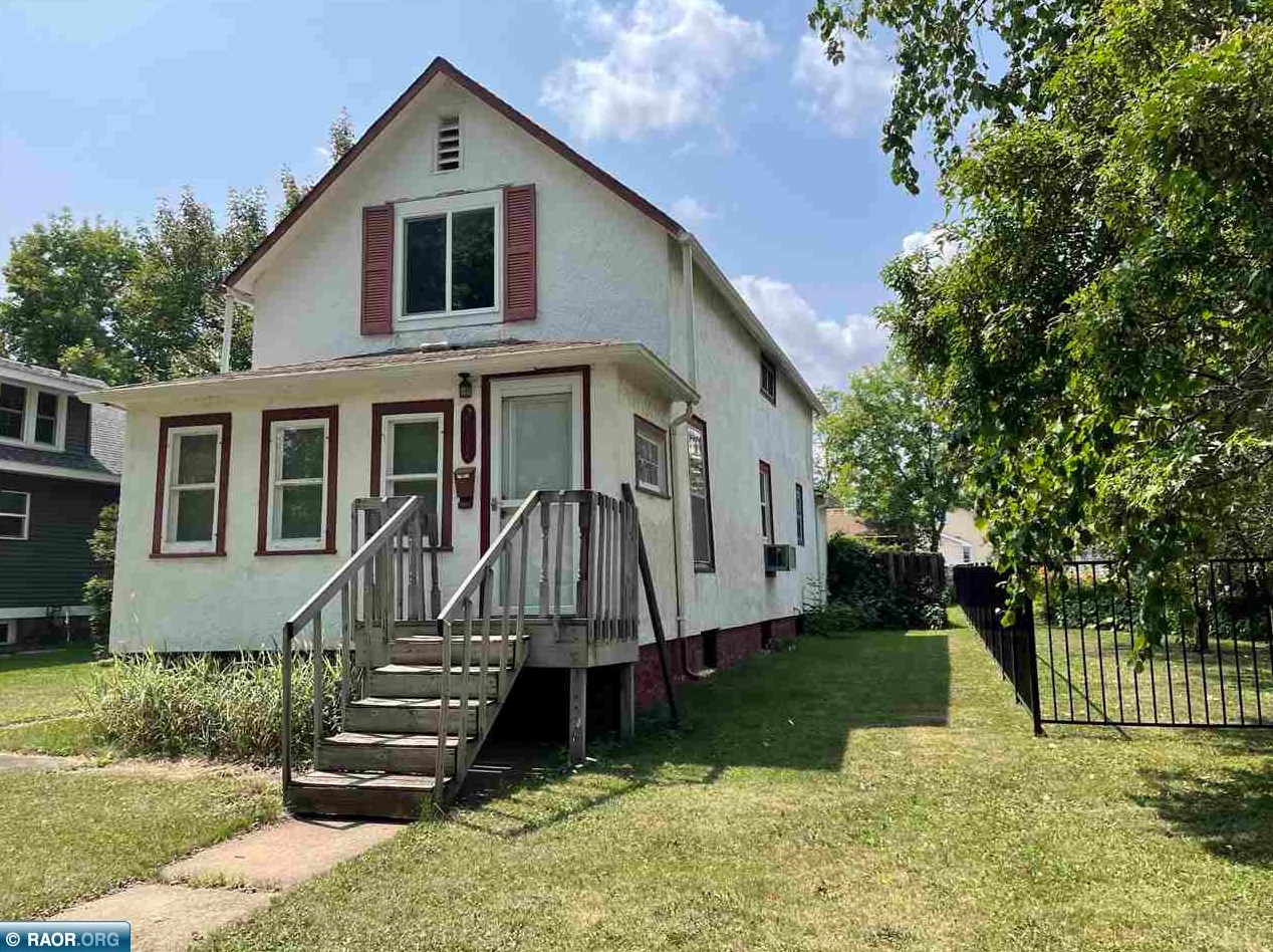 2611 4th Ave E, Hibbing, MN 55746