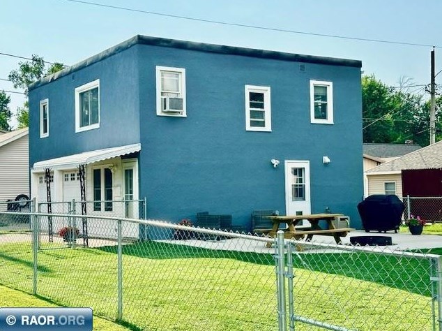 207 W 27th St, Hibbing, MN 55746