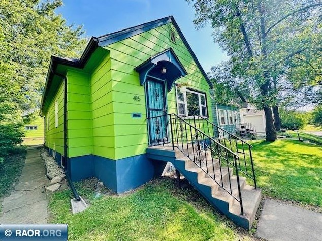 415 N 14th St, Virginia, MN 55792