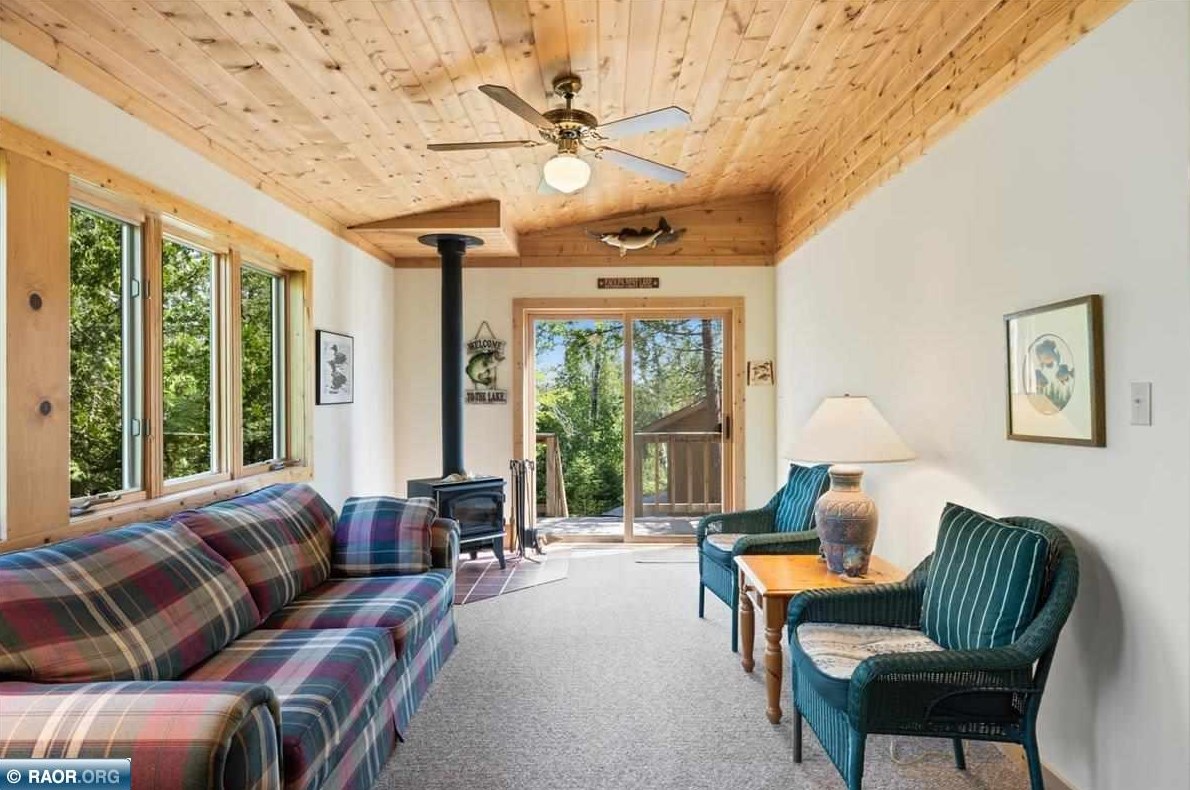 1370 Peninsula Rd, Ely, MN 55731