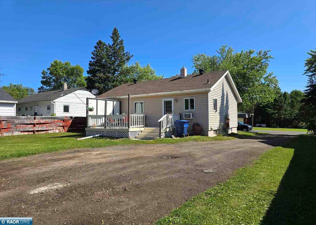 2511 18th Ave E, Hibbing, MN 55746