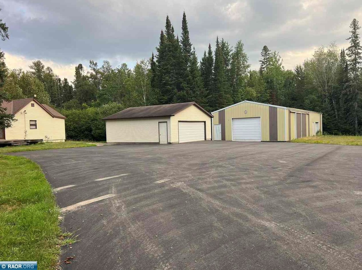 1942 28th St E, Hibbing, MN 55746